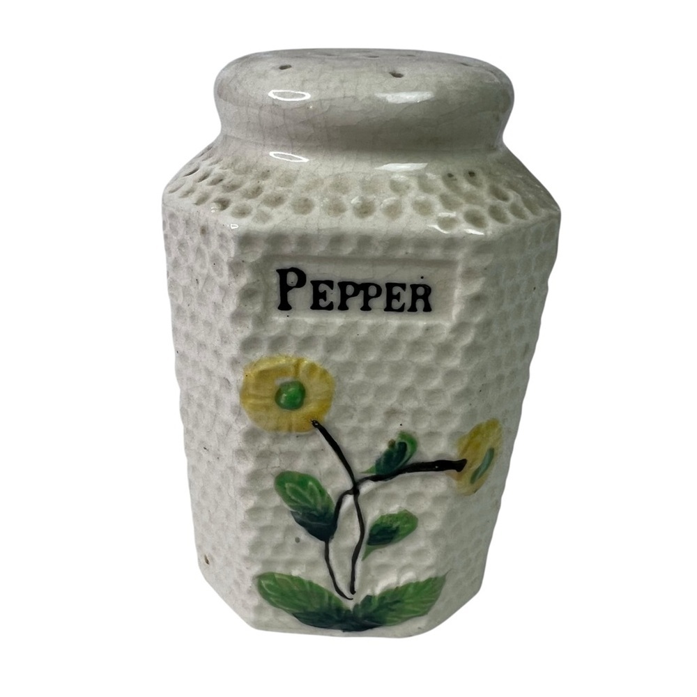 Vintage Pepper Shaker Unbranded Made In Japan Flowers Honeycomb Design No Plug